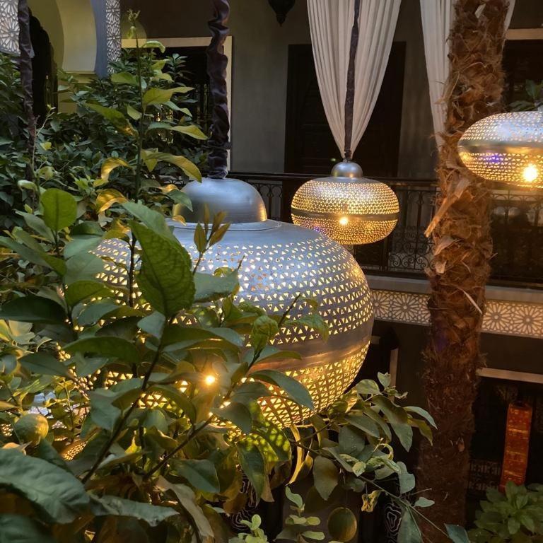 Riad Des Mile Nuits Villa Маракеш Екстериор снимка