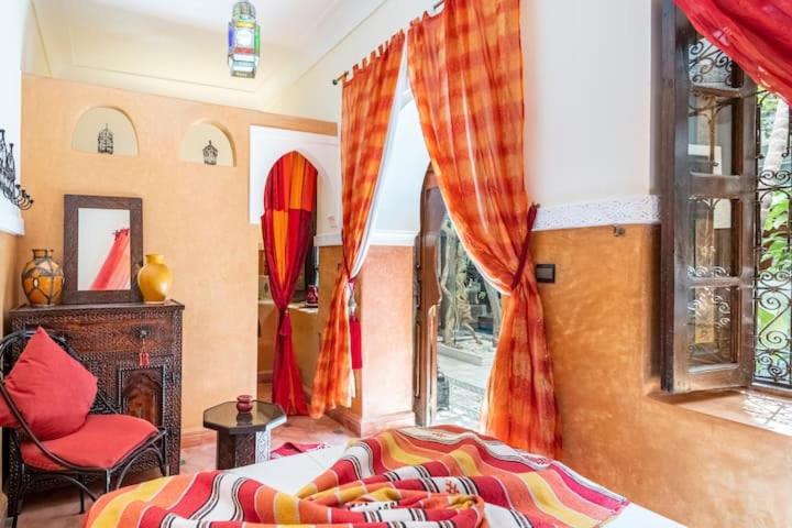 Riad Des Mile Nuits Villa Маракеш Екстериор снимка