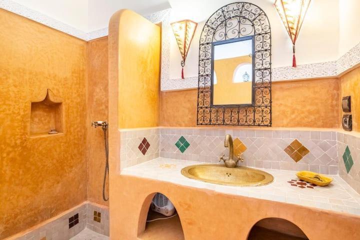 Riad Des Mile Nuits Villa Маракеш Екстериор снимка