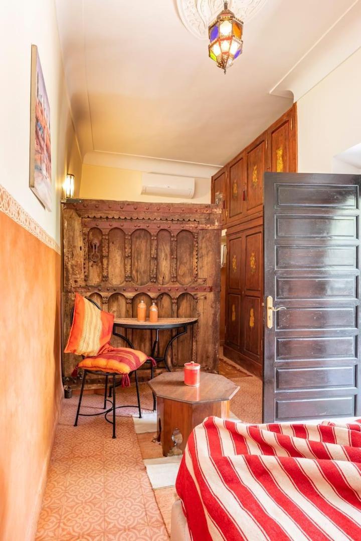 Riad Des Mile Nuits Villa Маракеш Стая снимка